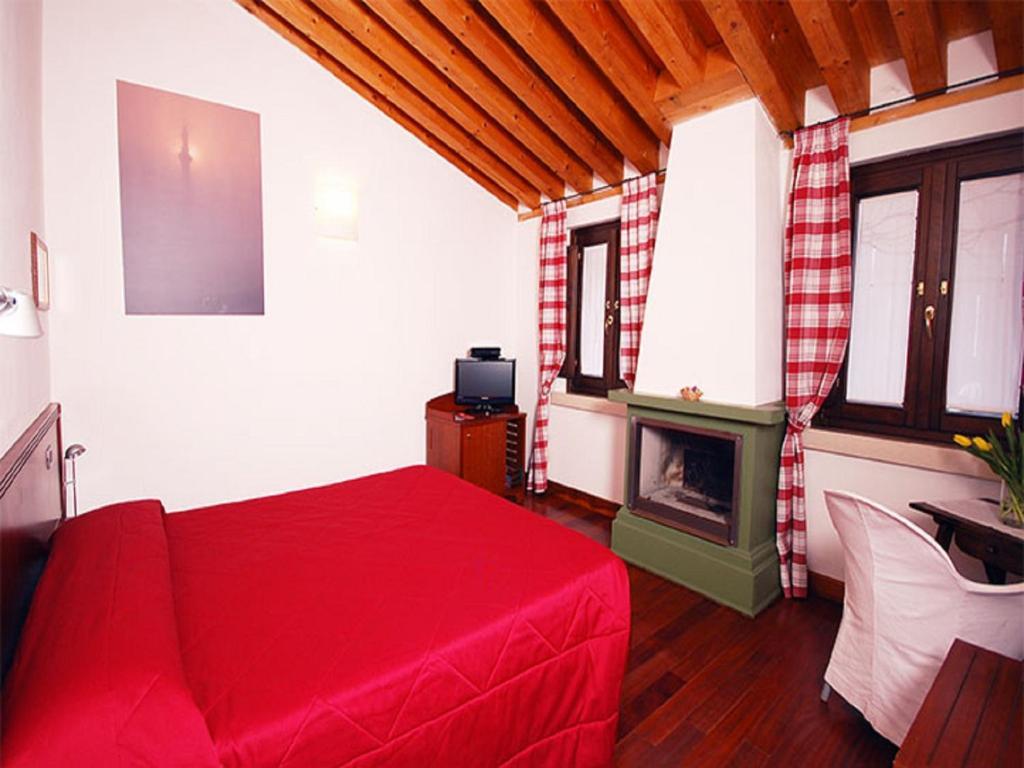 Hotel Dolcemela Ferrara Zimmer foto